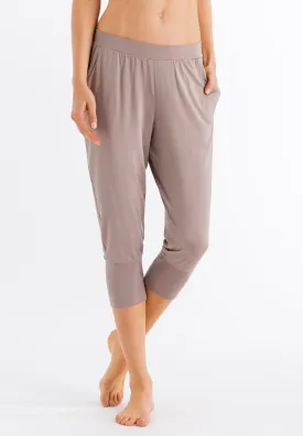 Hanro Yoga Pant Cropped Trousers in Taupe Grey