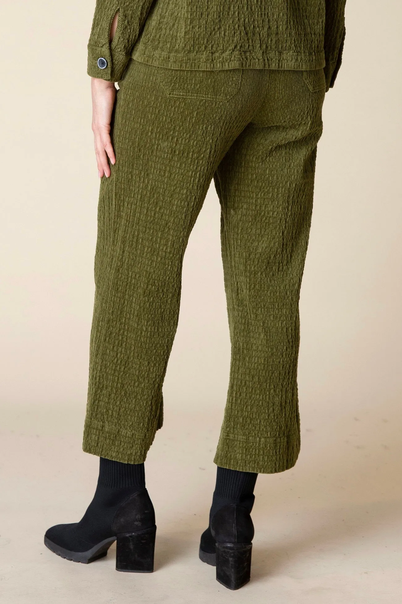 Rustic Stretch Corduroy Patch Pocket Ankle Pant